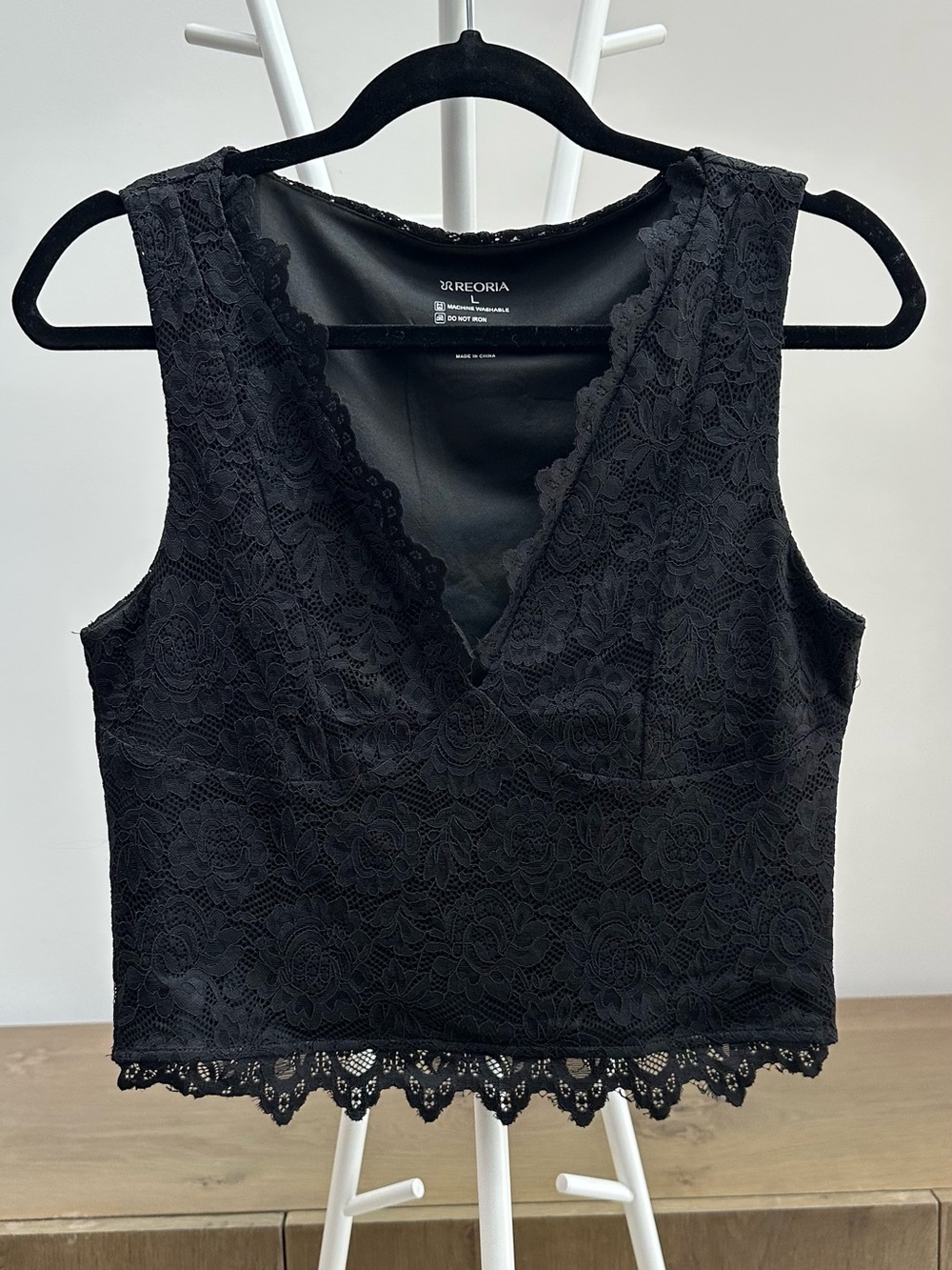 Reoria Black Lace Trim V-Neck Camisole